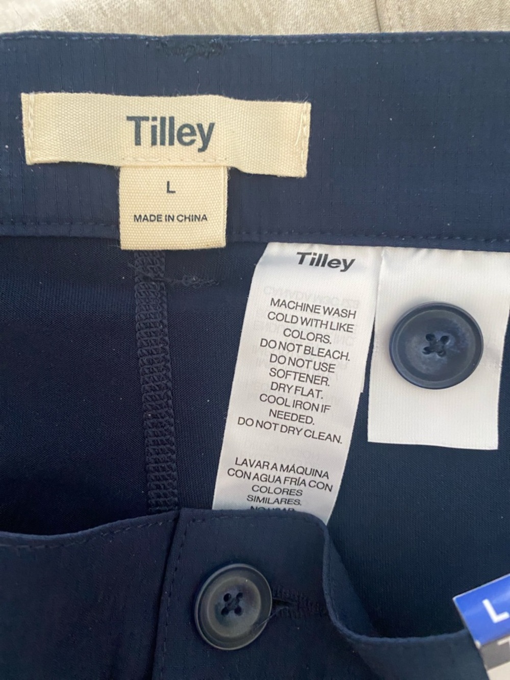 Tilley Tech Skort. Lots of Pokets - Picture 2 of 9